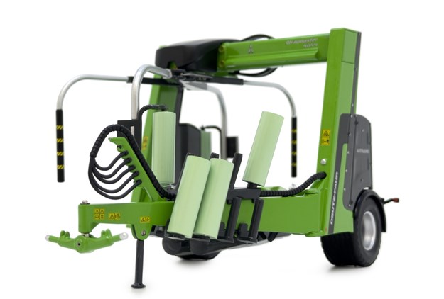 Picture of DEUTZ-FAHR WRAPMASTER 4044 Scale Model 1:32